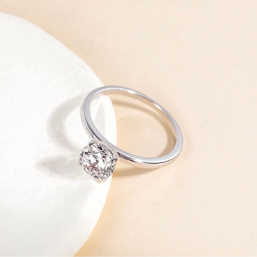 EAMTI Women’s Sterling Silver 1.5 Ct. Moissanite Solitaire Engagement Ring-SZ 6